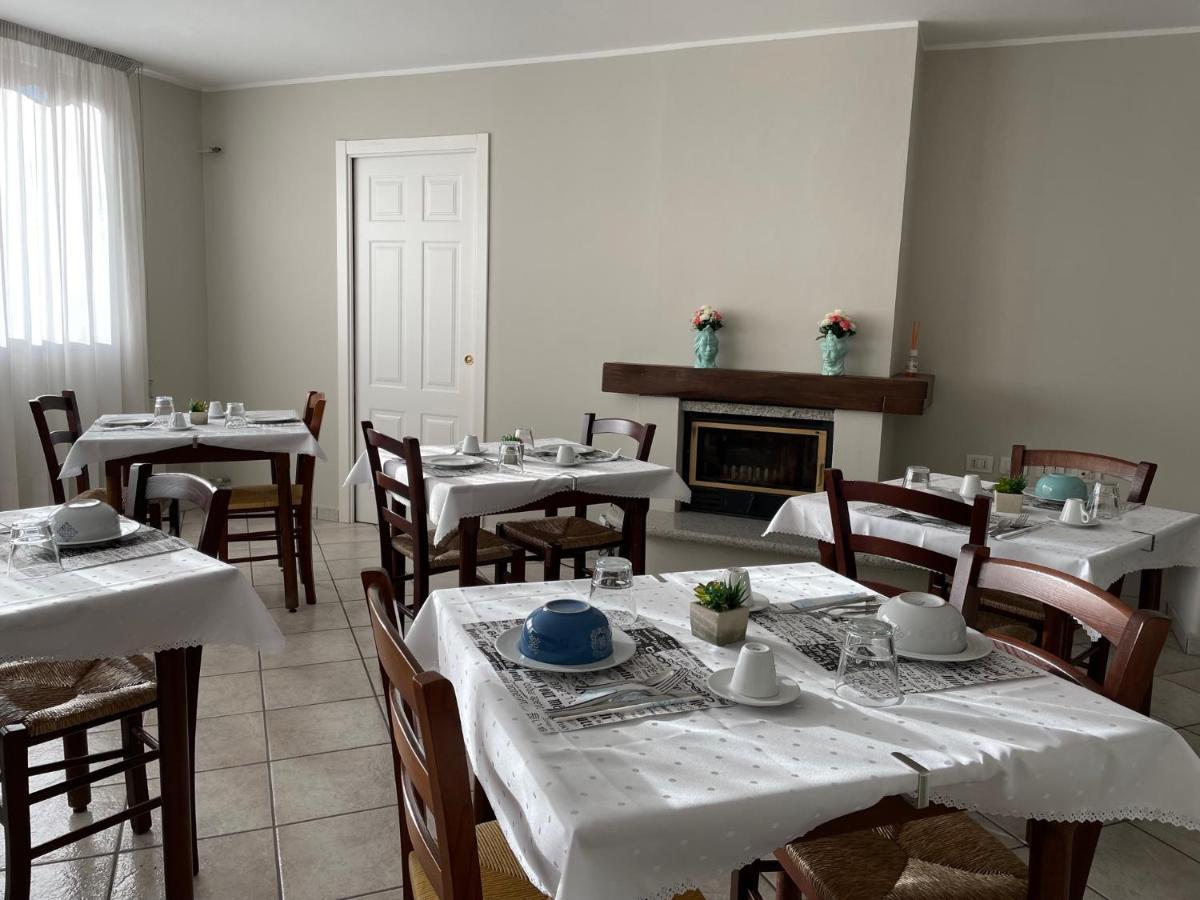 Casa Azzurra Camere Serravalle Sesia Εξωτερικό φωτογραφία